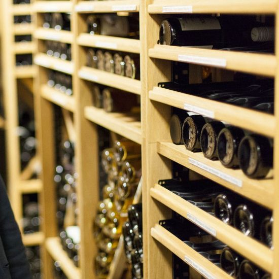 Meuble en chêne massif modulable pour cave à vin sur-mesure - Modulothèque