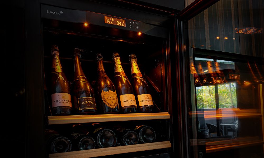 Un parfait vieillissement de vos vins, en respectant les 5 critères essentiels de conservation.