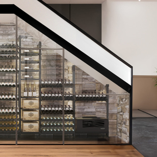 Climatiseurs de cave à vin split à eau avec circuit d’eau glacée pour les petits volumes à partir de 2m3 : vitrines, espace sous escalier, meubles sur mesure. Faible encombrement. Choix du sens de ventilation. Kit humidificateur en option. Pilotage à distance par télécommande.